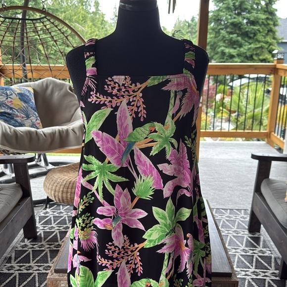 Easel Los Angeles | Tropical Print Maxi Dress - Picture 3 of 9